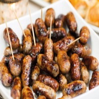 Catering 32's Pork Cocktail Buffet Sausages - 4.54kg